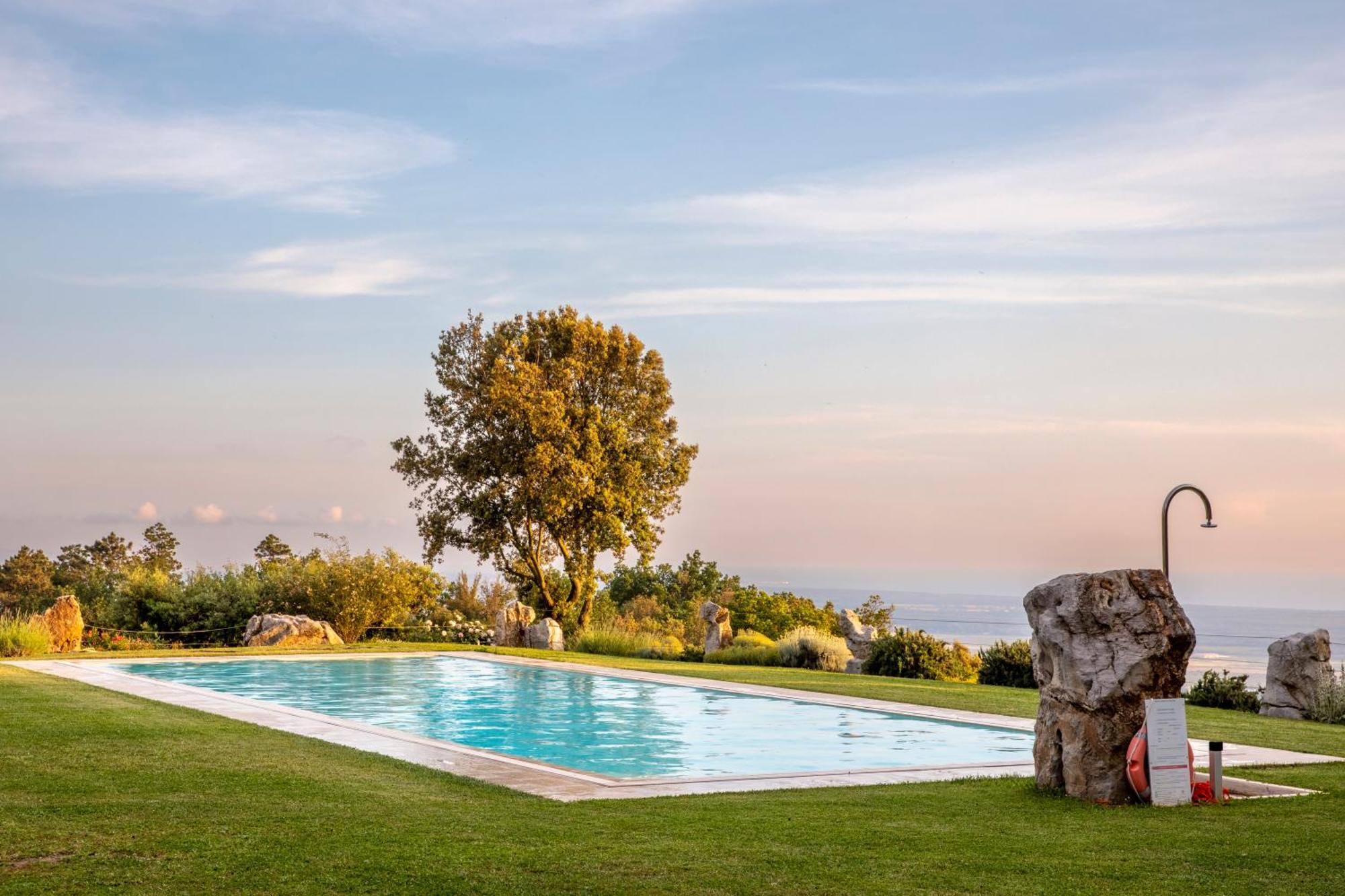 Holiday Prato Verde Chiatri Экстерьер фото